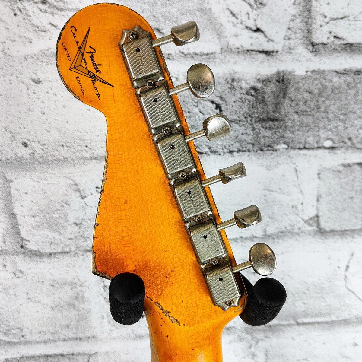 Fender Custom Shop Limited Edition Red Hot Stratocaster Super Heavy Relic, Dirty Shell Pink