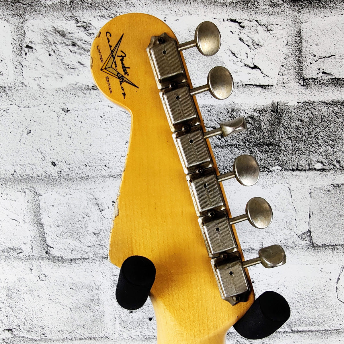 Fender Custom Shop Limited Edition '63 Stratocaster Heavy Relic, Rosewood Fingerboard, Aged Fiesta Red