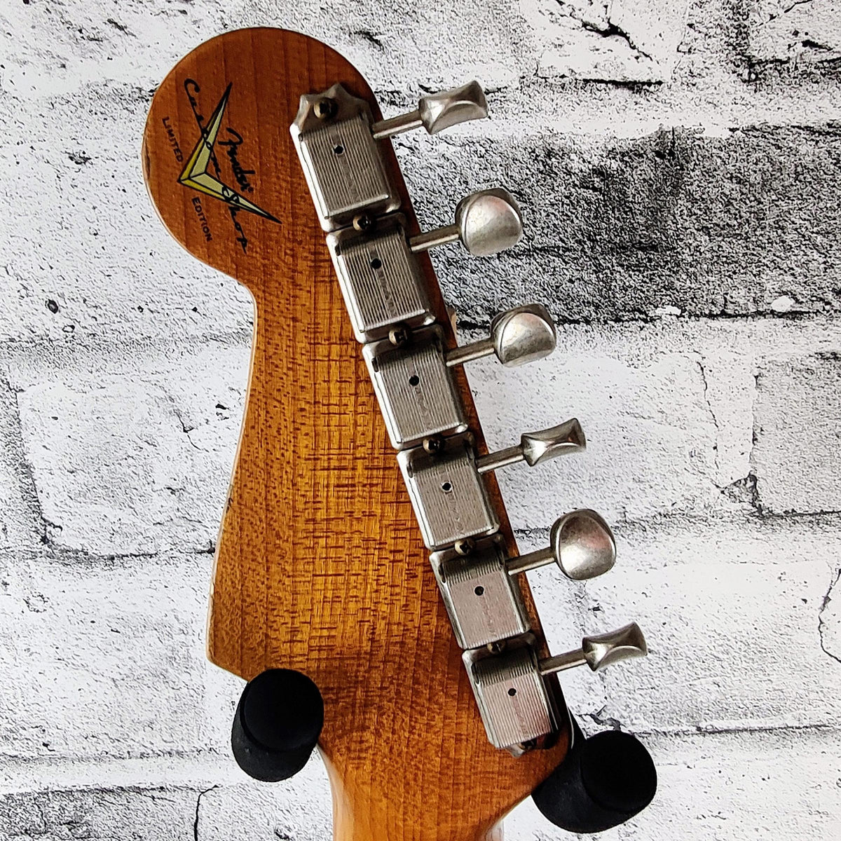 Fender Custom Shop Limited Edition '61 Stratocaster, Heavy Relic, Aged Lake Placid Blue Over 3-Colour Sunburst