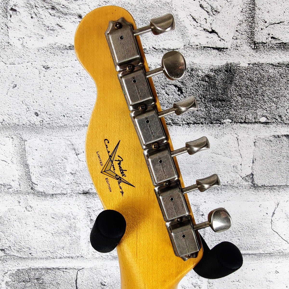 Fender Custom Shop Limited Edition Tomatillo Tele Journeyman Relic, Maple Neck, Super Faded Aged Tahitian Coral