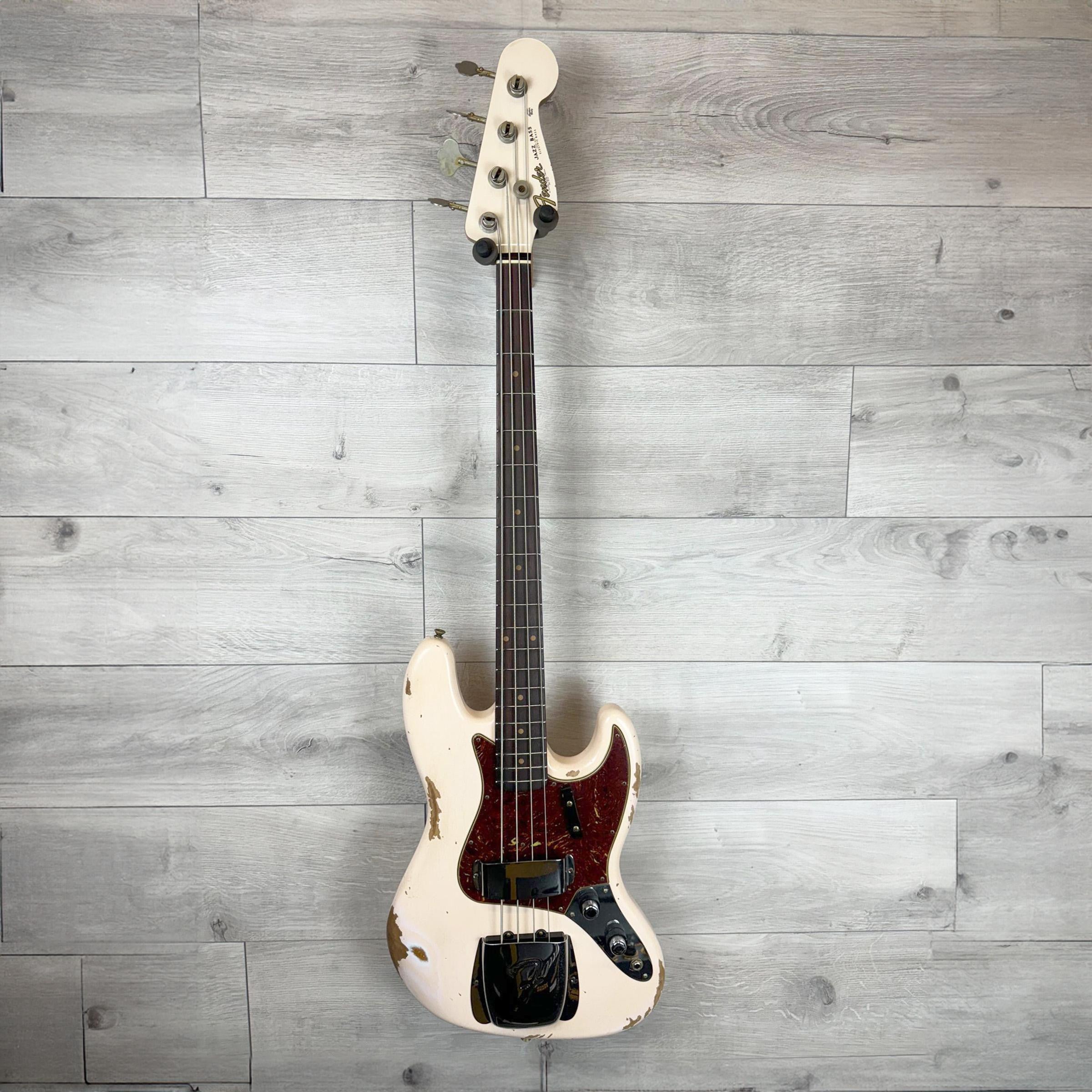 FENDER 1961 Jazz Bass Heavy Relic, 3A Rosewood Fingerboard, Super Faded Aged Shell Pink