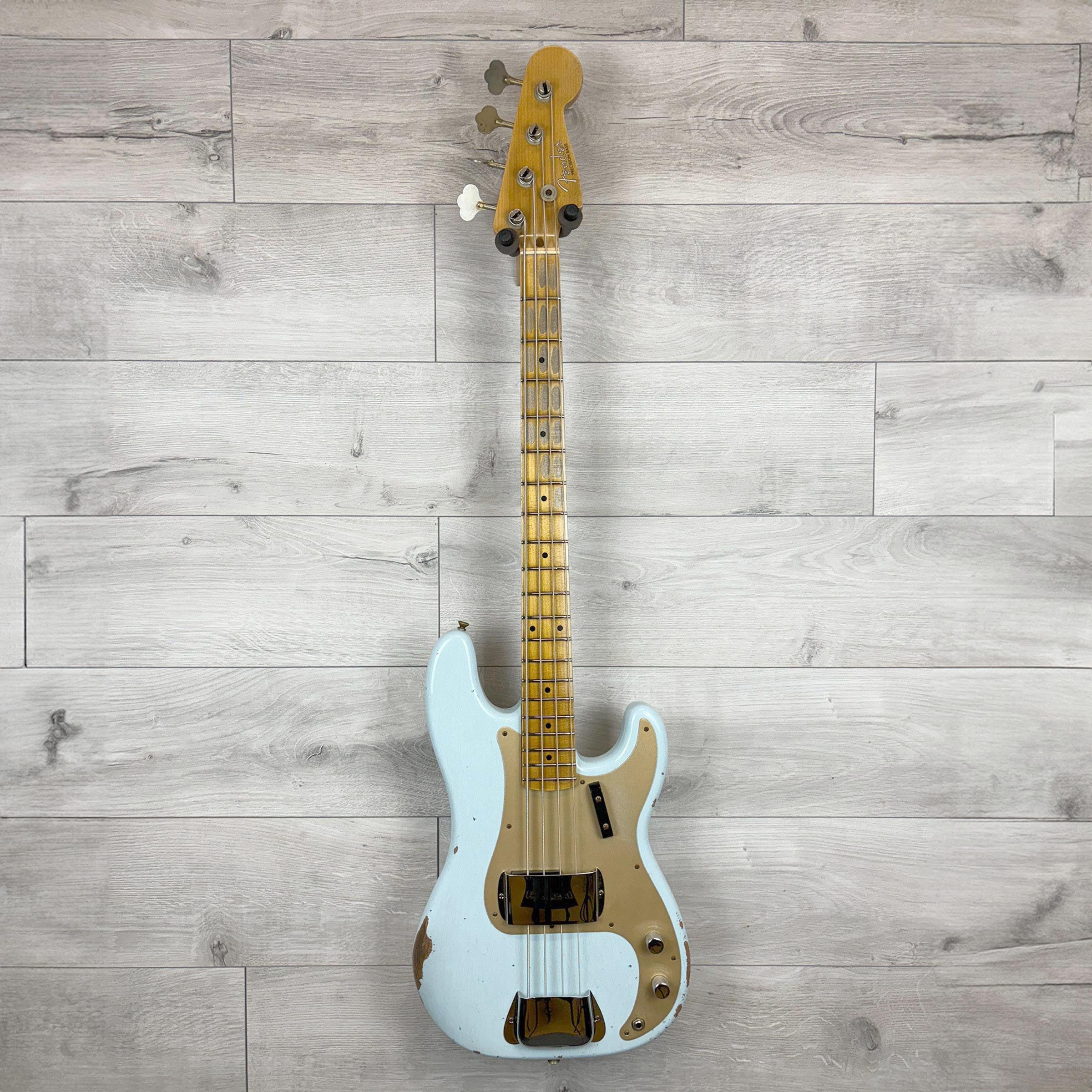 FENDER Custom Shop 1958 Precision Bass Relic, 1-Piece Quartersawn Maple Neck Fingerboard, Aged Sonic Blue