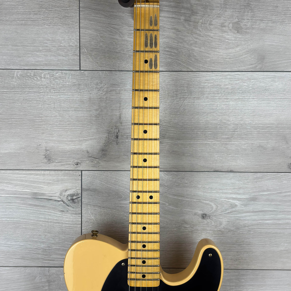 FENDER Custom Shop 1951 Nocaster Journeyman, Maple Neck - Aged Nocaster Blonde
