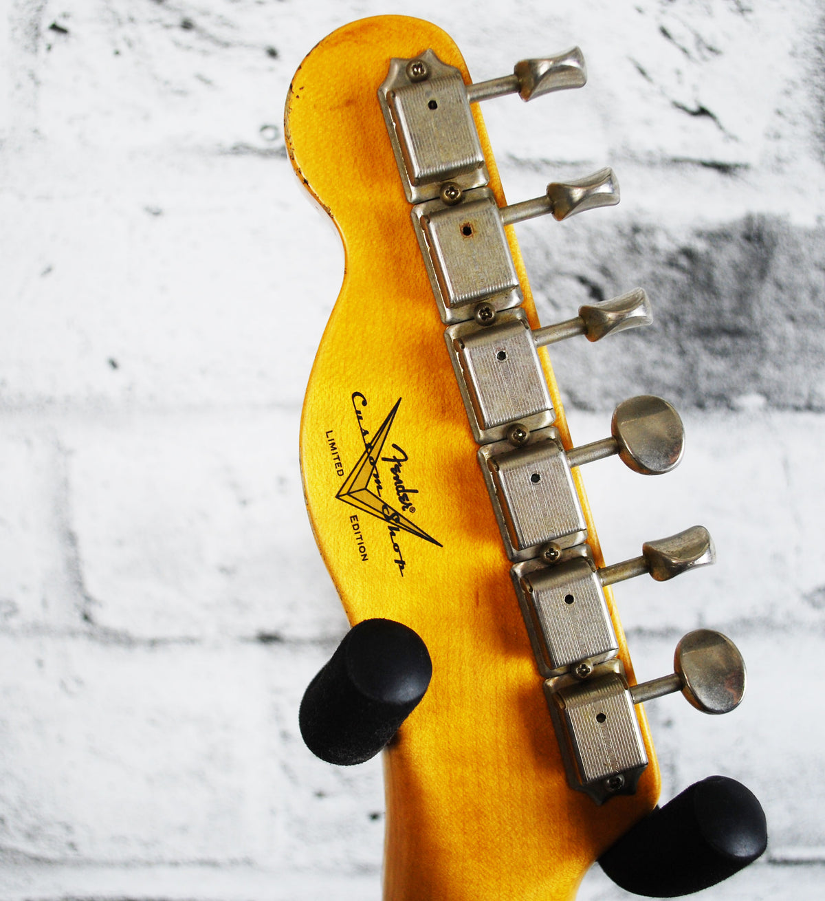 Fender Custom Shop Limited Edition 1963 Telecaster- Relic Aged 3 Colour Sunburst
