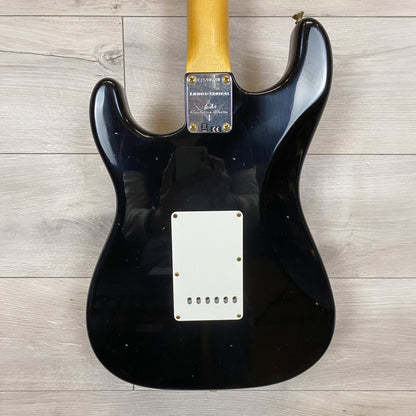 FENDER Custom Shop 65 Stratocaster Journeyman avec manche en érable et micros bobinés à la main - Noir