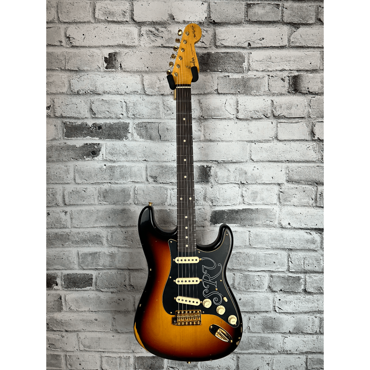 Fender Custom Shop Stevie Ray Vaughan Signature Stratocaster® Relic® with Closet Classic Hardware, Rosewood Fingerboard, Faded 3-Color Sunburst
