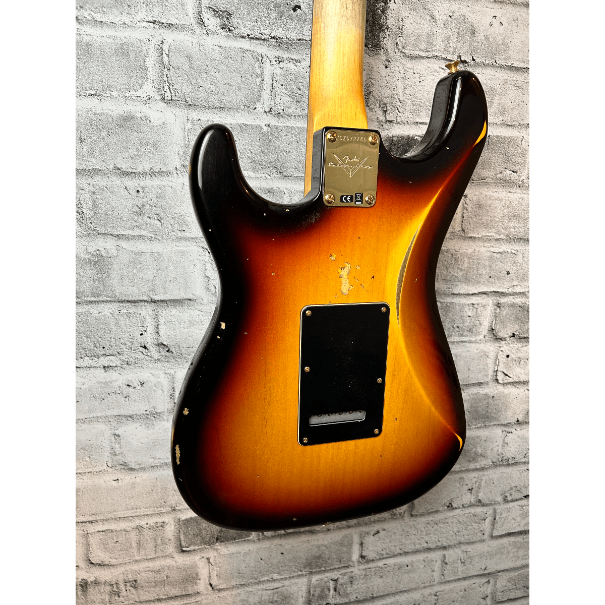 Fender Custom Shop Stevie Ray Vaughan Signature Stratocaster® Relic® with Closet Classic Hardware, Rosewood Fingerboard, Faded 3-Color Sunburst