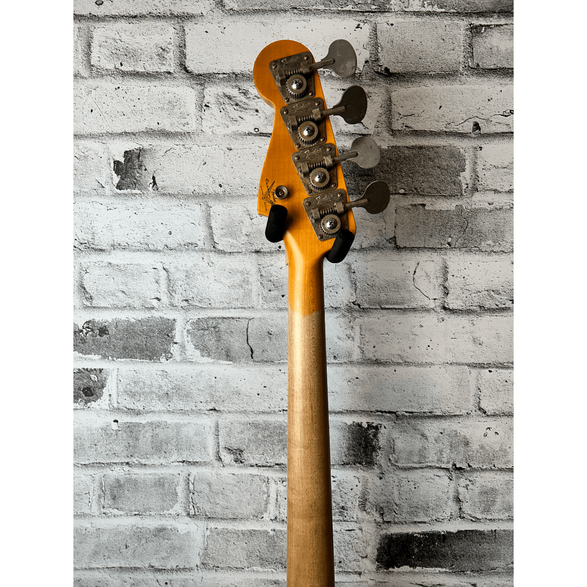 Fender Custom Shop Limited Edition Custom Jazz Bass Heavy Relic, Round-Lam Rosewood Fingerboard, Faded Aged 3-Color Sunburst