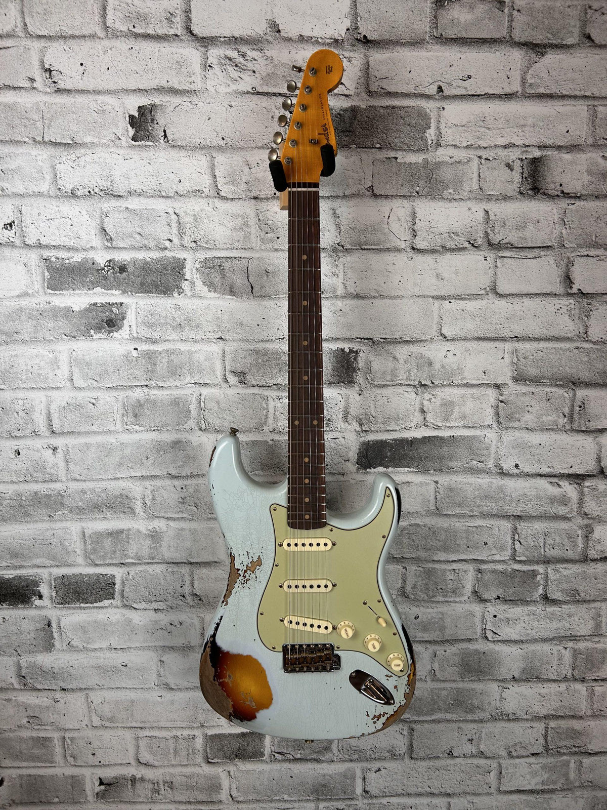 Fender Custom Shop 1960 Stratocaster Heavy Relic, Rosewood Fingerboard, Aged Sonic Blue over 3-Color Sunburst
