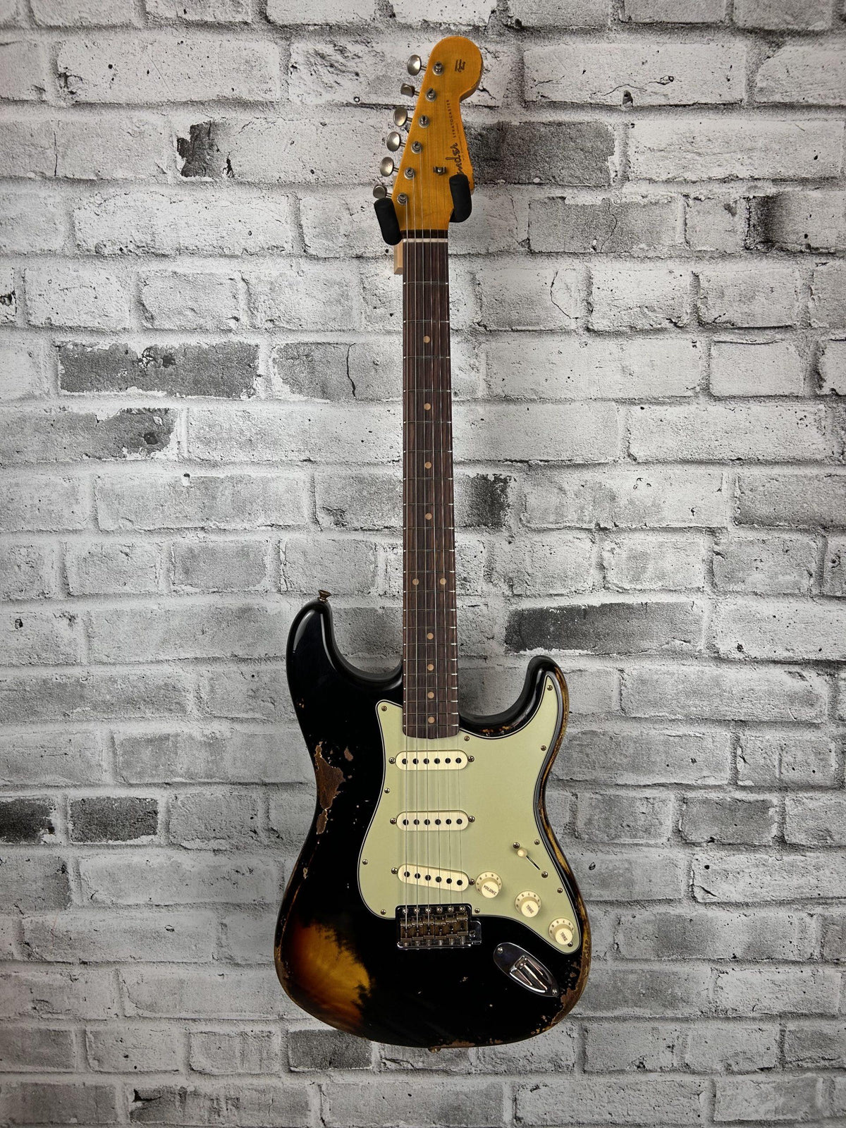 Fender Custom Shop 1960 Stratocaster Heavy Relic, Rosewood Fingerboard, Aged Black over 3-Color Sunburst