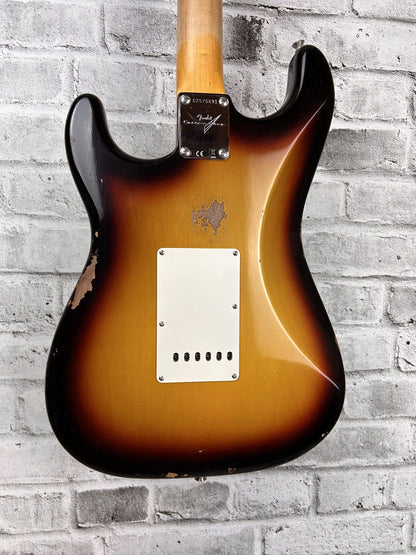 Fender Custom Shop Late 1962 Stratocaster Relic with Closet Classic Hardware, Rosewood Fingerboard, 3-Color Sunburst