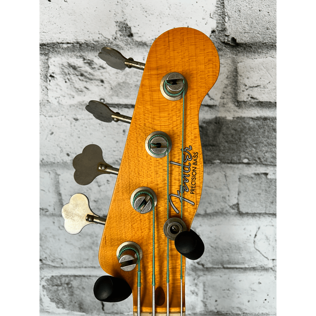 Fender Custom Shop 1953 Precision Bass Journeyman Relic, 1-Piece Quartersawn Maple Neck, Aged 2-Color Sunburst