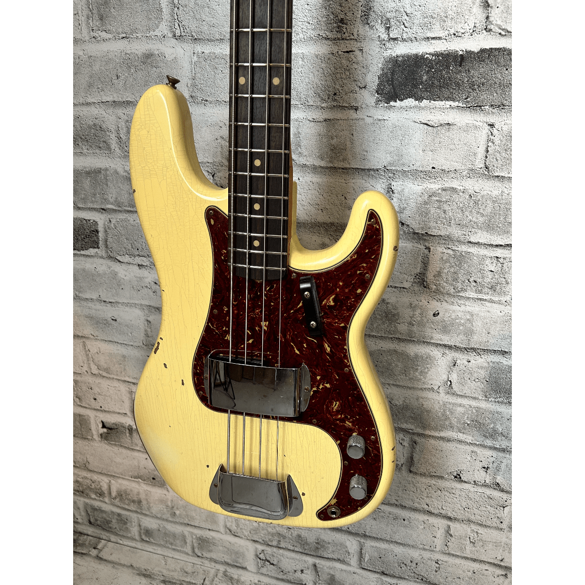 Fender Custom Shop 1964 Precision Bass Relic, Rosewood Fingerboard, Aged Vintage White