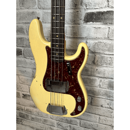 Fender Custom Shop 1964 Precision Bass Relic, Rosewood Fingerboard, Aged Vintage White
