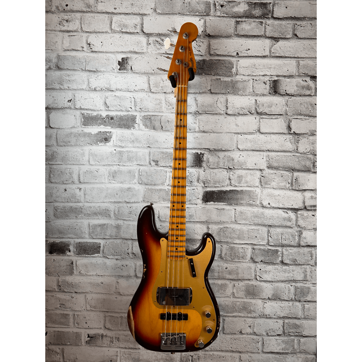 Fender Custom Shop  Limited Edition 1959 Precision Bass Special Relic, Quartersawn Maple Neck, Chocolate 3-Color Sunburst