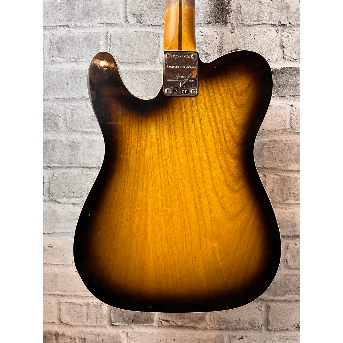 Fender Custom Shop Limited Edition Twisted Telecaster Journeyman Relic, 1-Piece Rift Sawn Maple Neck, 2-Color Sunburst