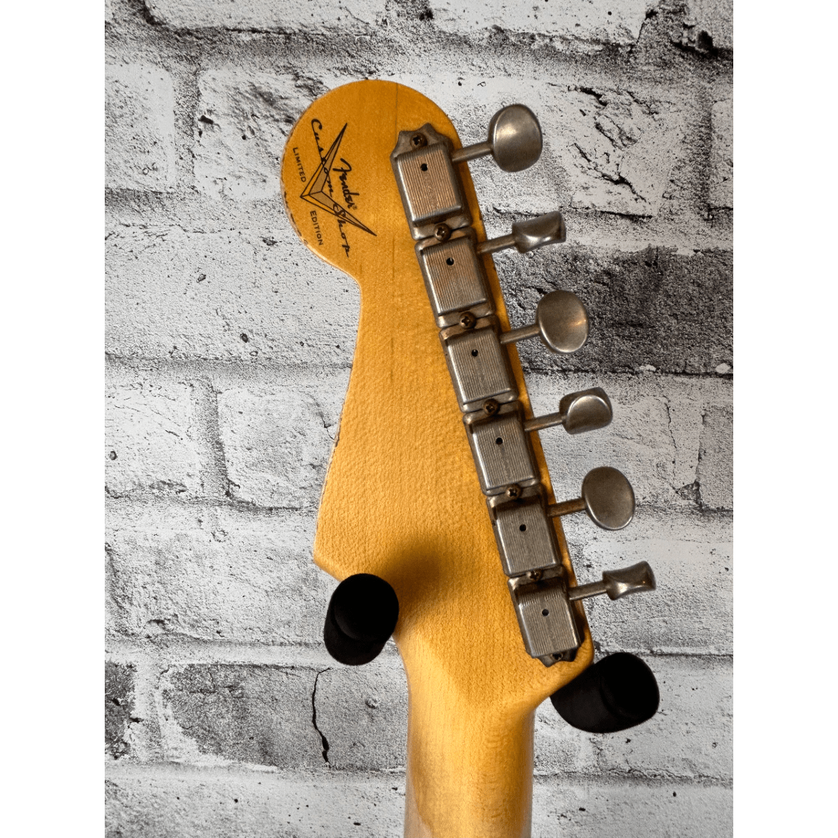 Fender Custom Shop Limited Edition 70th Anniversary 1954 Stratocaster Heavy Relic, Wide-Fade 2-Color Sunburst