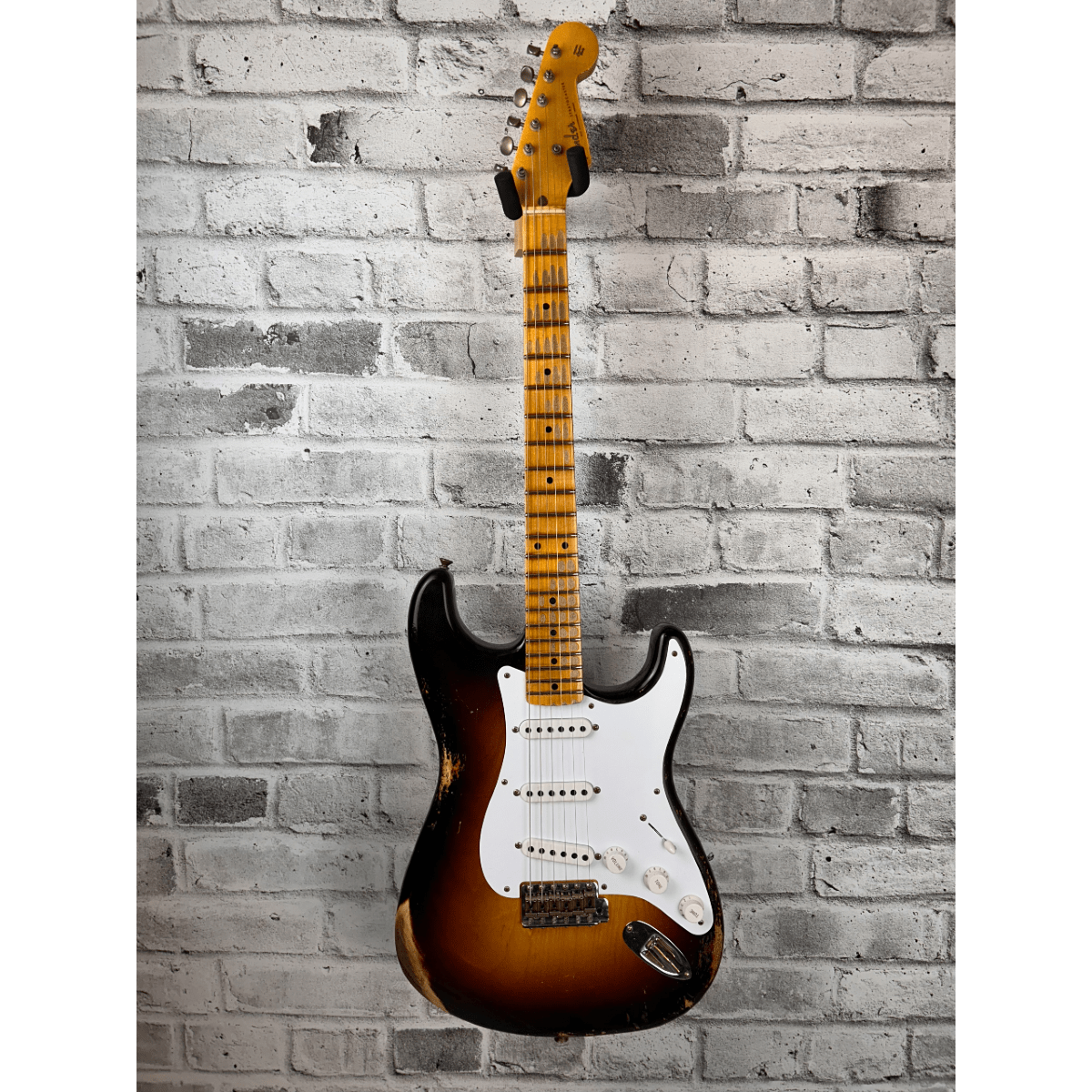 Fender Custom Shop Limited Edition 70th Anniversary 1954 Stratocaster Heavy Relic, Wide-Fade 2-Color Sunburst