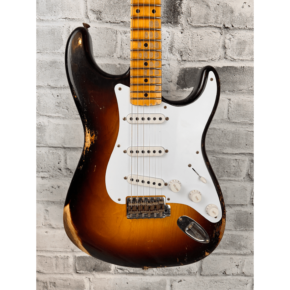 Fender Custom Shop Limited Edition 70th Anniversary 1954 Stratocaster Heavy Relic, Wide-Fade 2-Color Sunburst