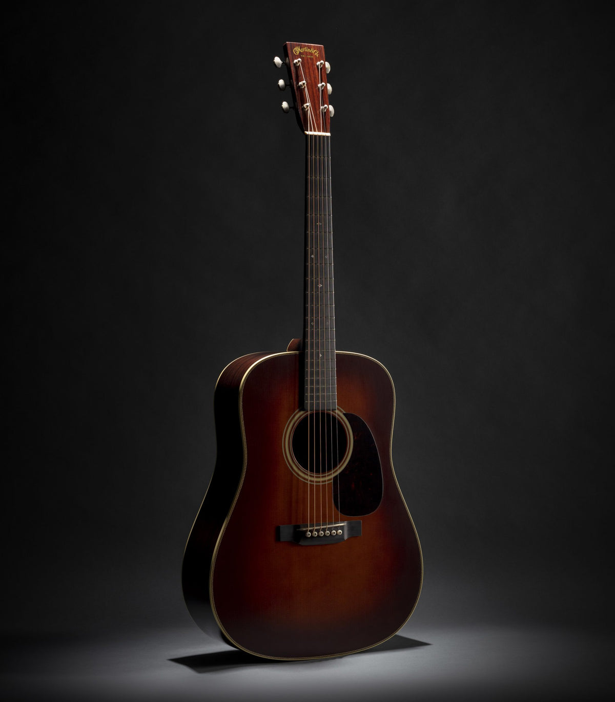 Martin Custom Shop D-28 1937 (Stage 1 Ambertone)