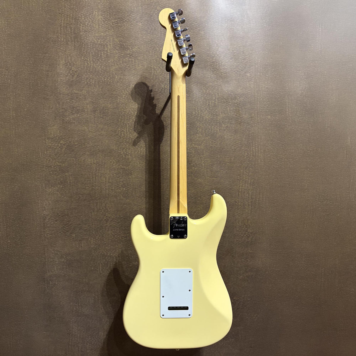 Fender FSR American Standard Stratocaster ThinSkin - Vintage White  (Pre-owned)