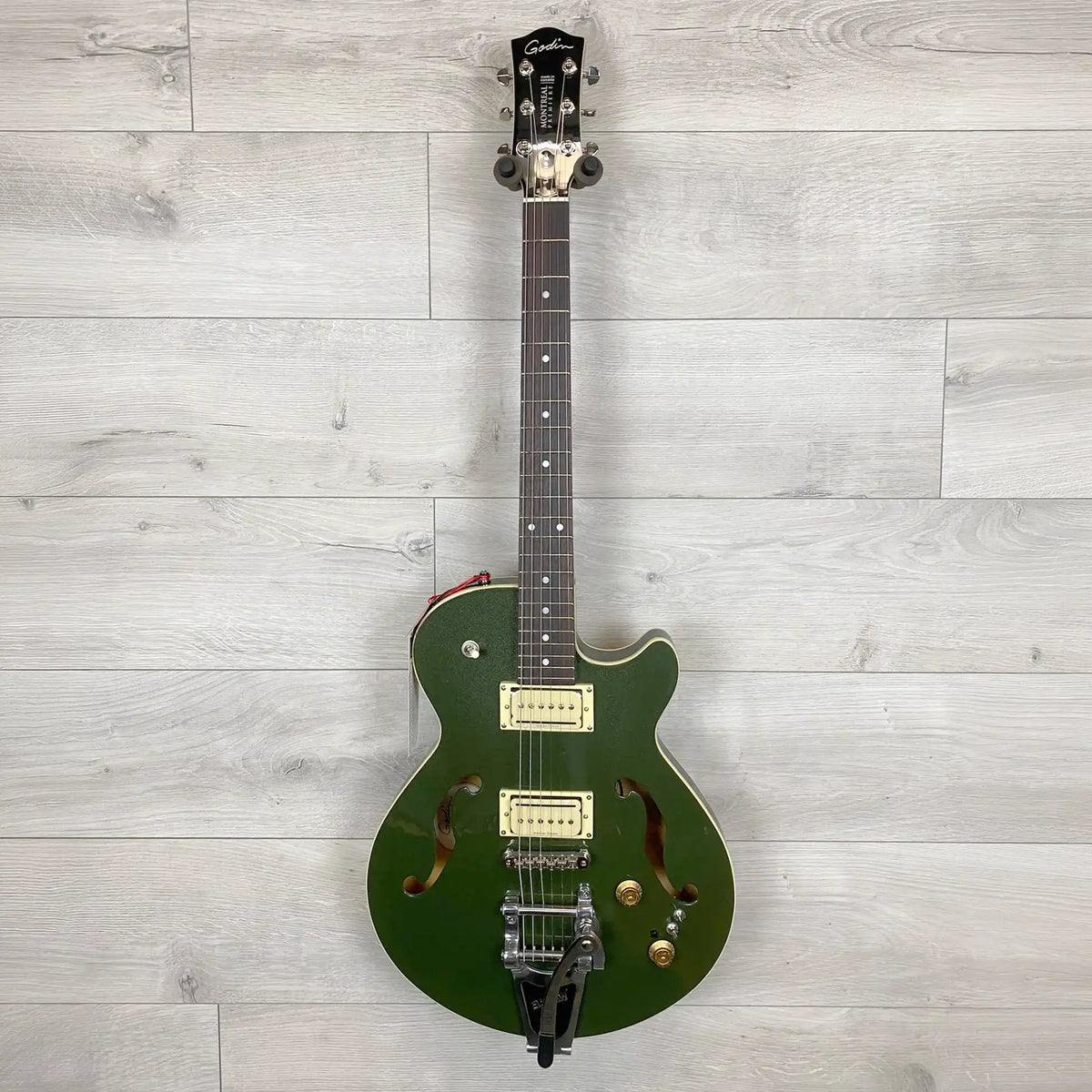 GODIN Montreal Premiere LTD - Desert Green - With Bigsby