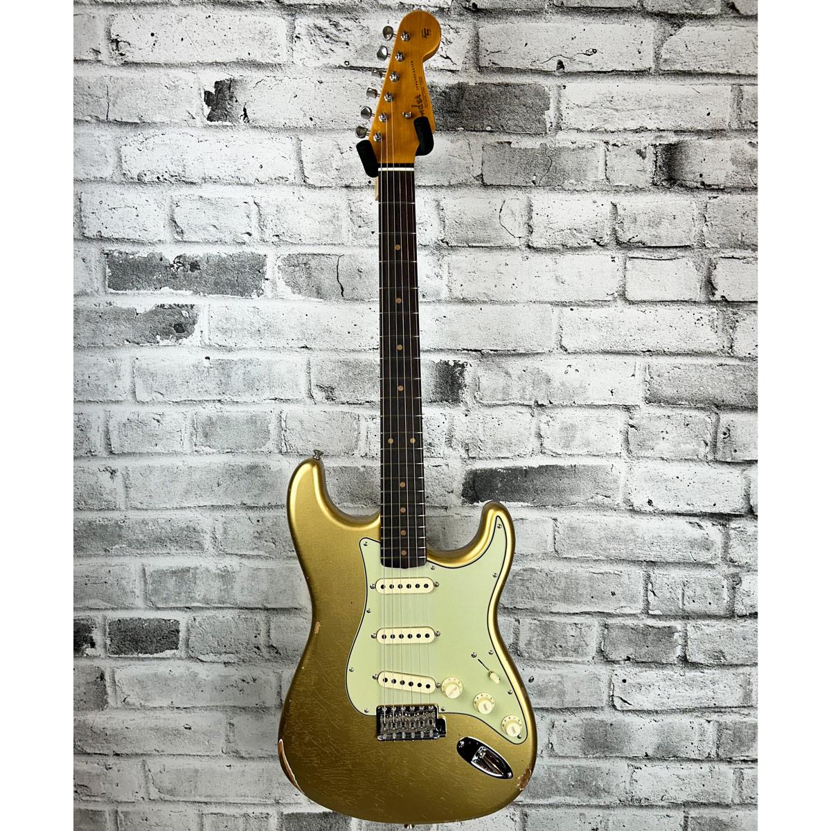 Fender Custom Shop Late 1962 Stratocaster Relic with Closet Classic Hardware, Rosewood Fingerboard, Aged Aztec Gold