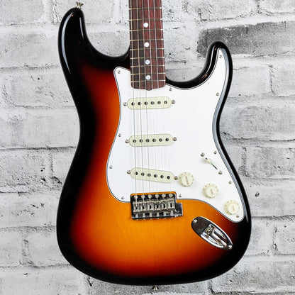 Fender Custom Shop  '66 Strat Deluxe Closet Classic, Rosewood Fingerboard, 3-Color Sunburst