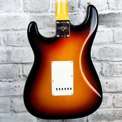 Fender Custom Shop  '66 Strat Deluxe Closet Classic, Rosewood Fingerboard, 3-Color Sunburst