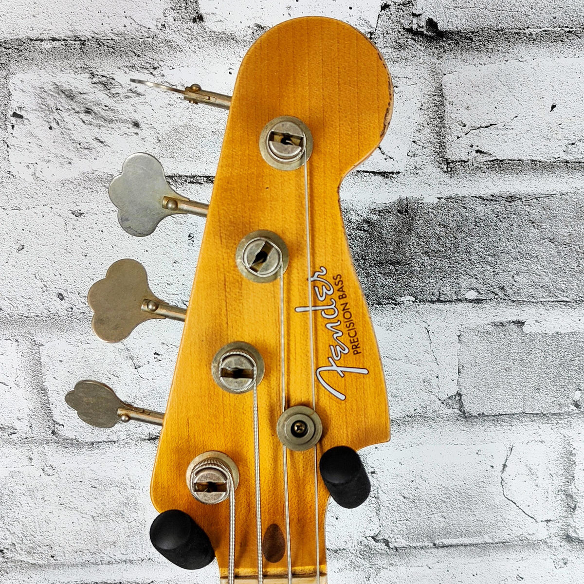 Fender Custom Shop '58 P Bass Heavy Relic, Maple Neck, 3-Color Sunburst
