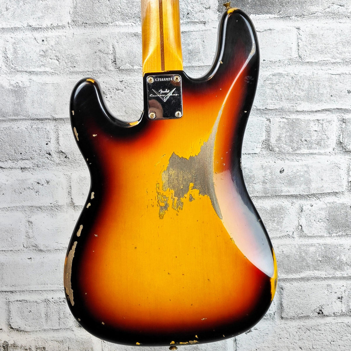 Fender Custom Shop '58 P Bass Heavy Relic, Maple Neck, 3-Color Sunburst