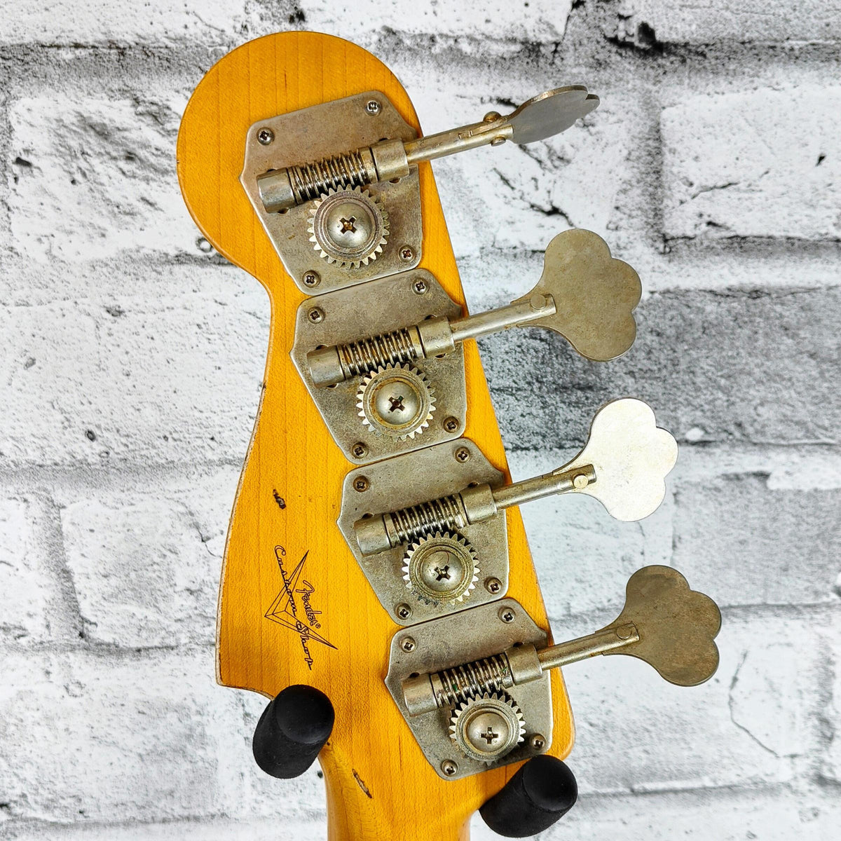 Fender Custom Shop '58 P Bass Heavy Relic, Maple Neck, 3-Color Sunburst