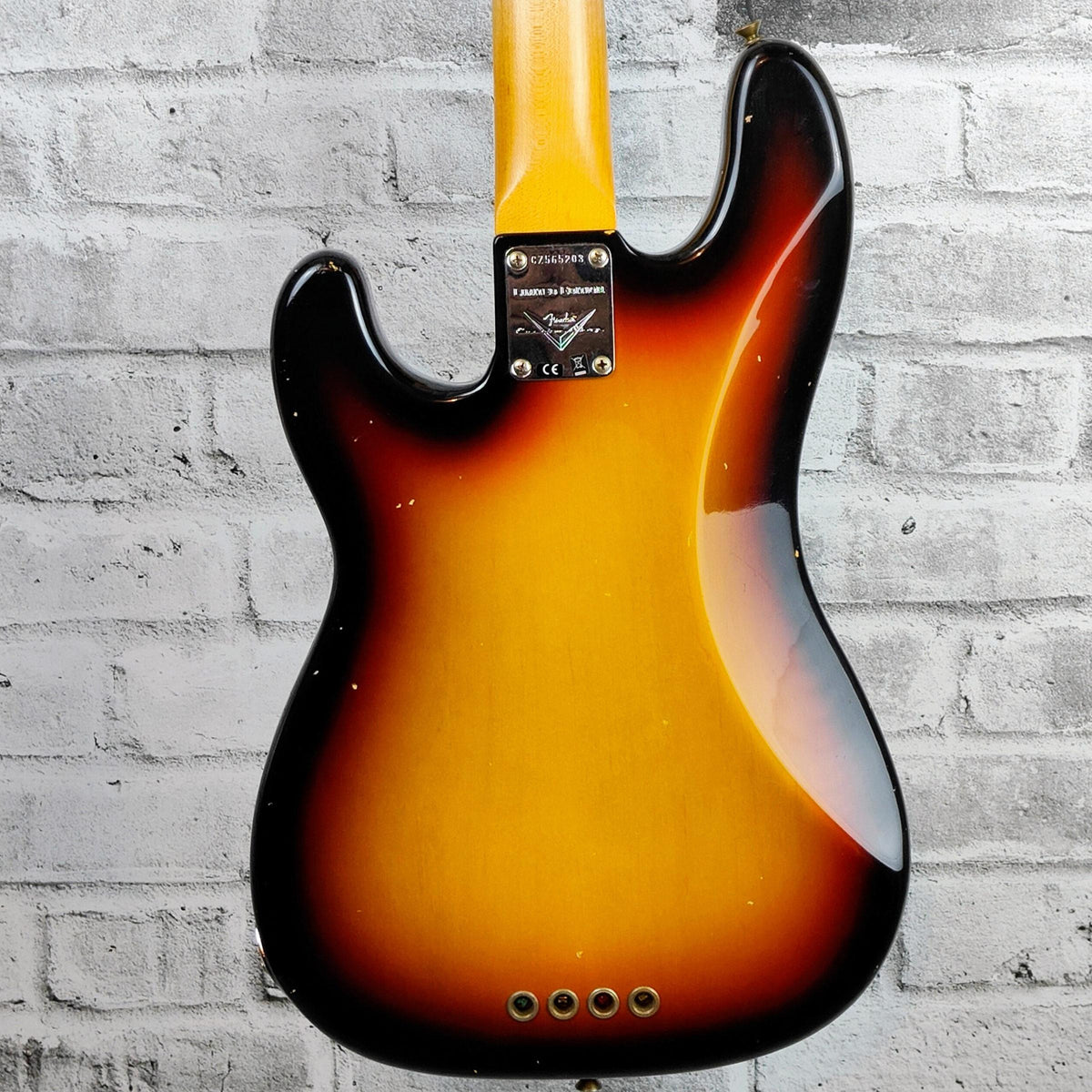 Fender Custom Shop  Limited Edition P Bass Special Journeyman Relic, Rosewood Fingerboard, 3-Color Sunburst