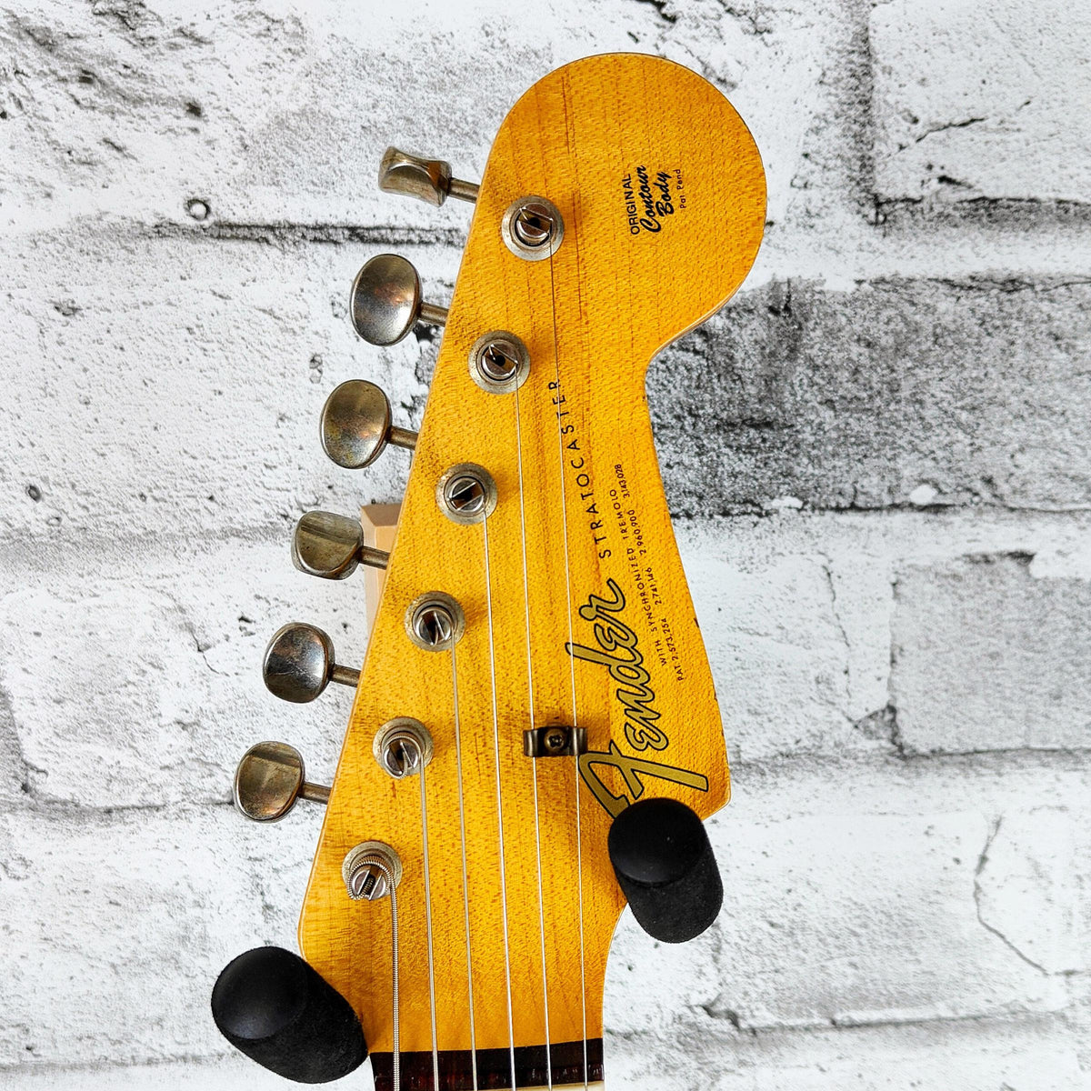 Fender Custom Shop '64 Strat Journeyman Relic, Rosewood Fingerboard, Aged Olympic White