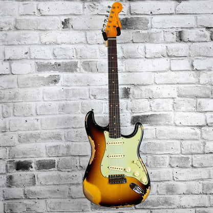 Fender Custom Shop '61 Strat Heavy Relic, Rosewood Fingerboard, Super Faded Aged 3-Color Sunburst