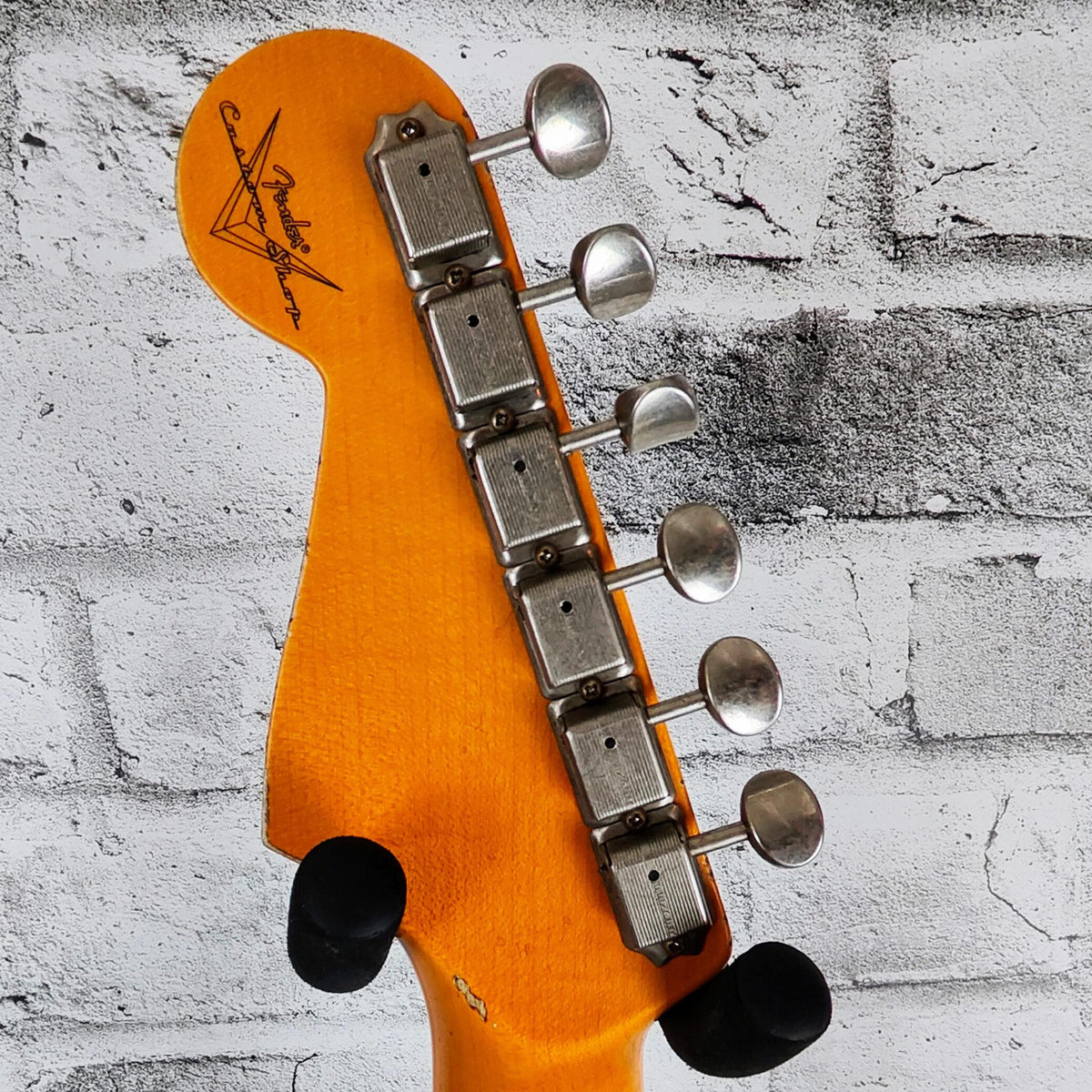 Fender Custom Shop '61 Strat Heavy Relic, Rosewood Fingerboard, Super Faded Aged 3-Color Sunburst