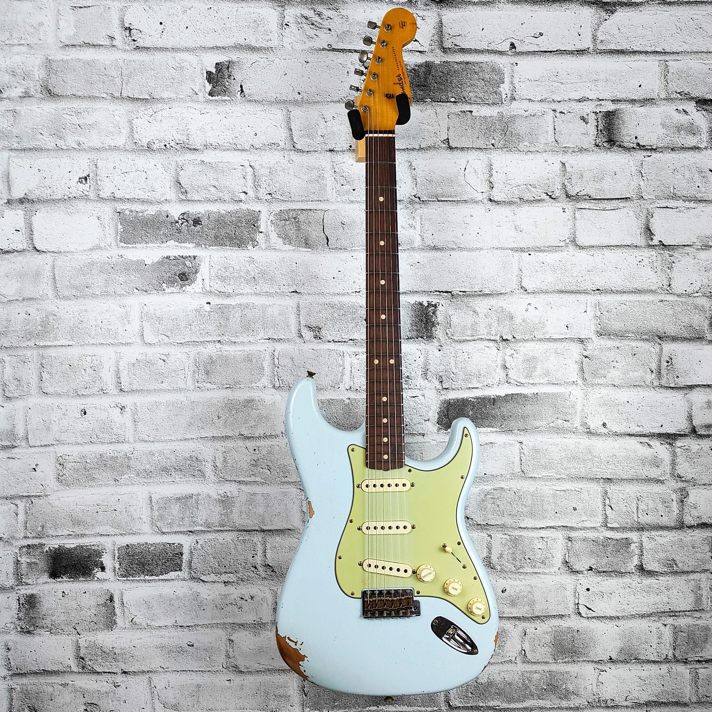 Fender Custom Shop Limited Edition ’63 Strat Heavy Relic, Faded Aged Sonic Blue