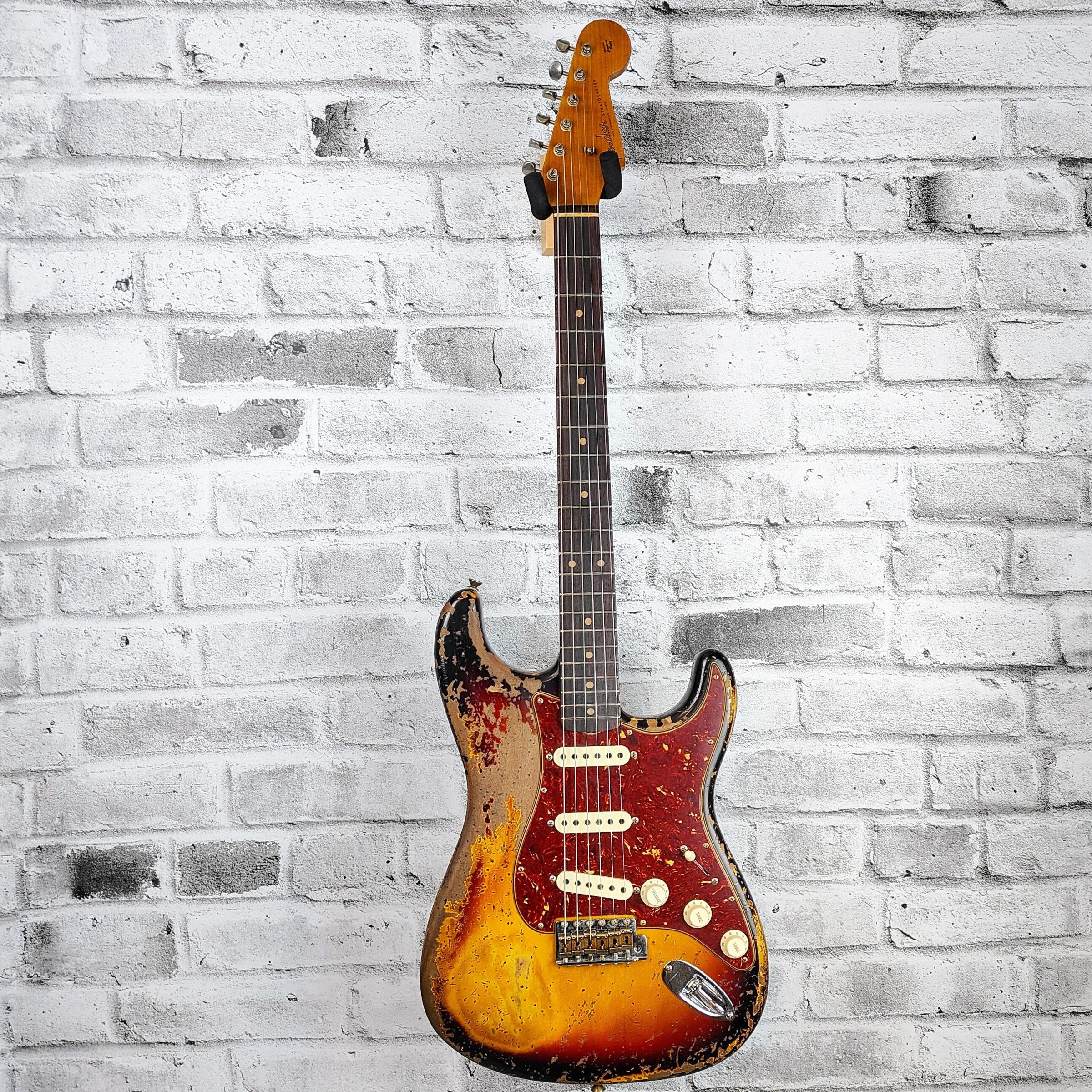 Fender Custom Shop Limited Edition Roasted ’61 Strat Super Heavy Relic, Flat-Lam Rosewood Fingerboard, Aged 3-Color Sunburst