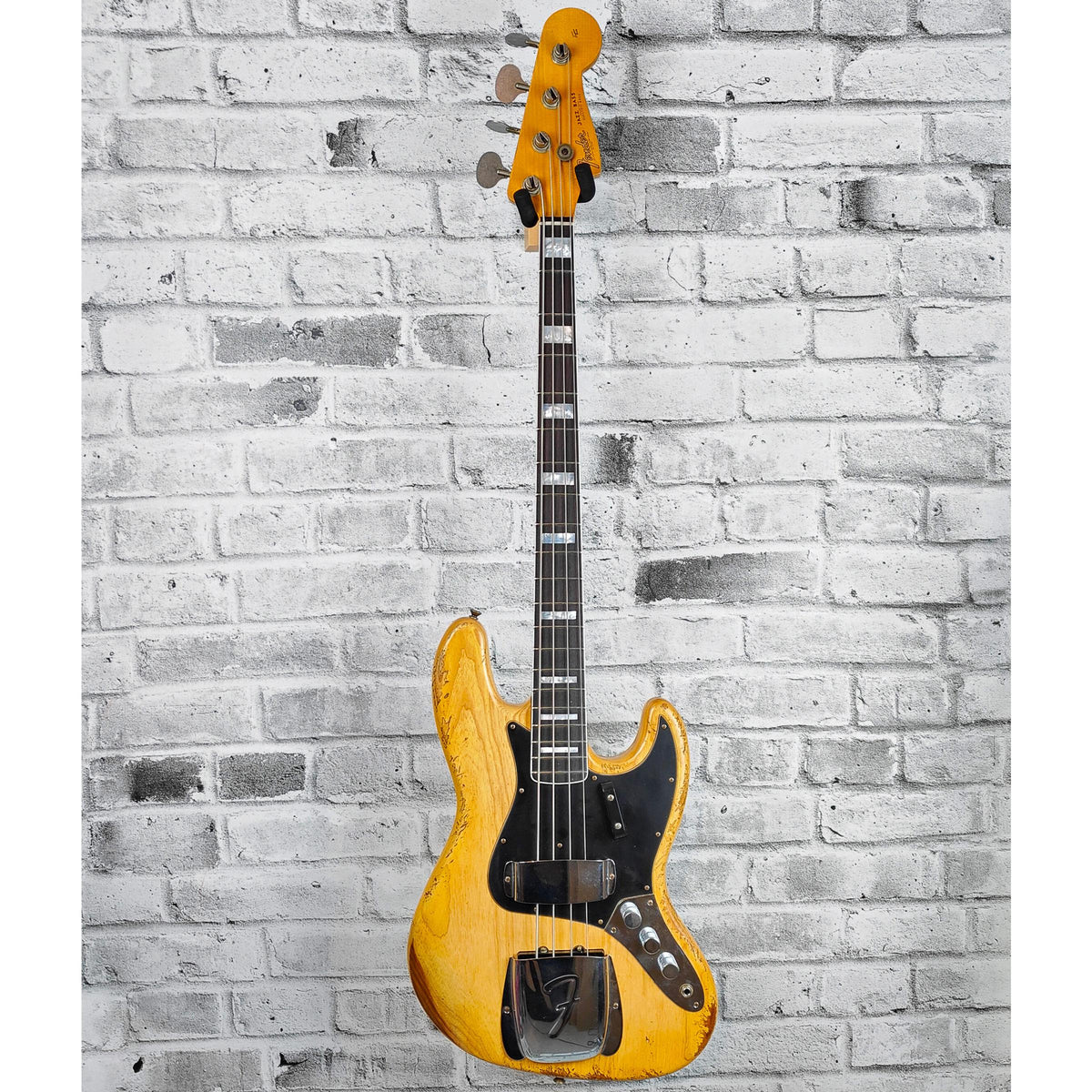 Fender Custom Shop Limited Edition - Limited Edition Custom Jazz Bass Heavy Relic, Round-Lam Rosewood Fingerboard, Aged Natural