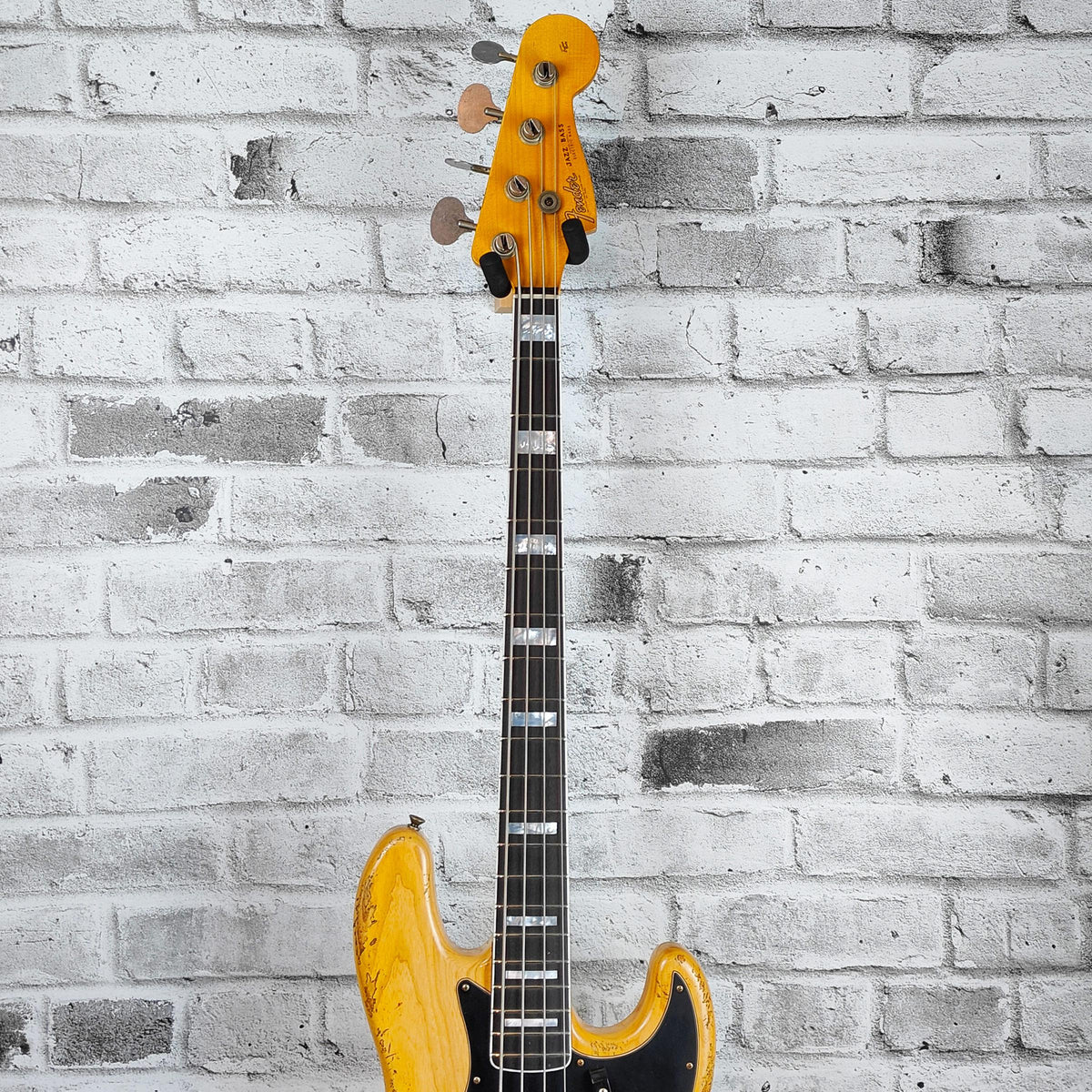 Fender Custom Shop Limited Edition - Limited Edition Custom Jazz Bass Heavy Relic, Round-Lam Rosewood Fingerboard, Aged Natural