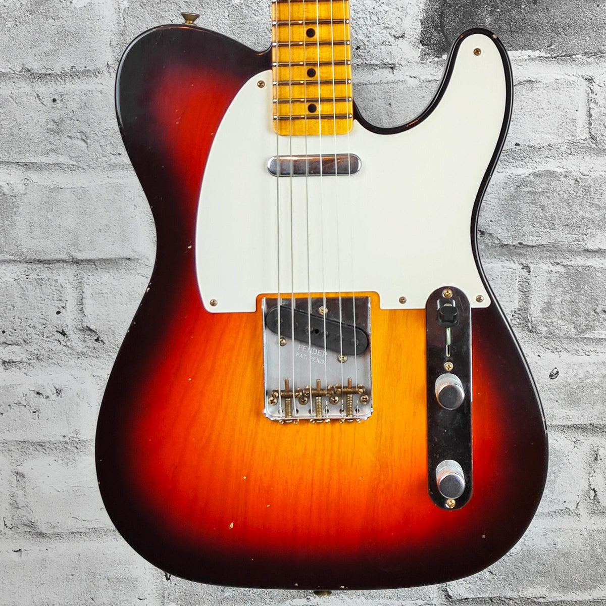 Fender Custom Shop '58 Telecaster Journeyman Relic, Maple Neck, Wide Fade 3-Color Sunburst