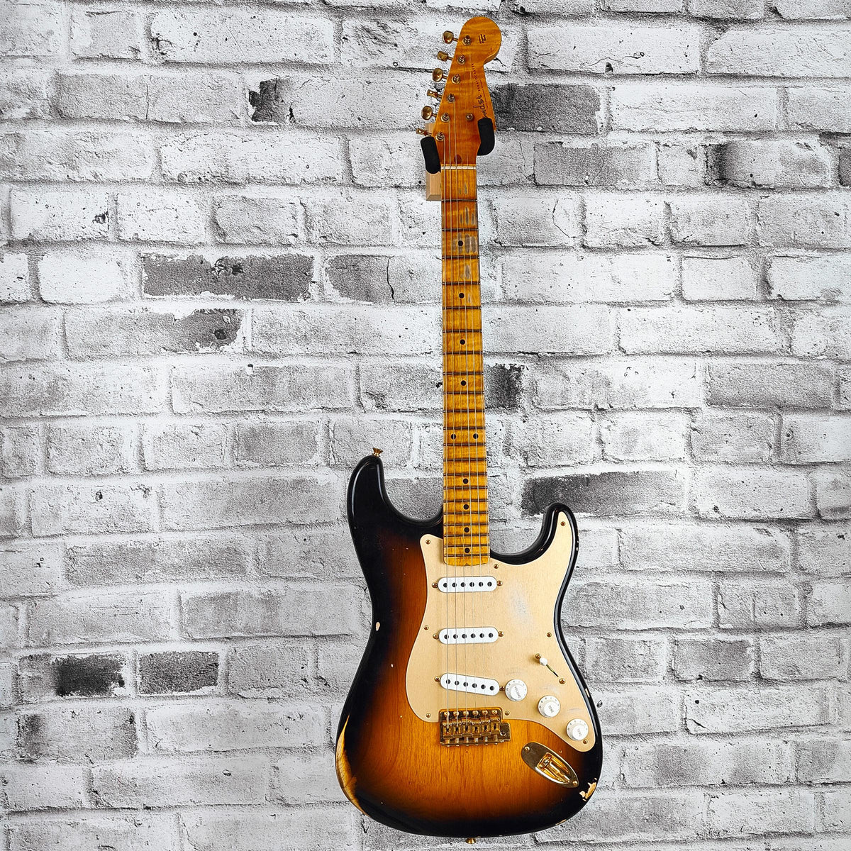 Fender Custom Shop Limited Edition - Limited Edition '55 Bone Tone Strat Relic, 2A Flame Maple Fingerboard, Wide-Fade 2-Color Sunburst with Gold Hardware