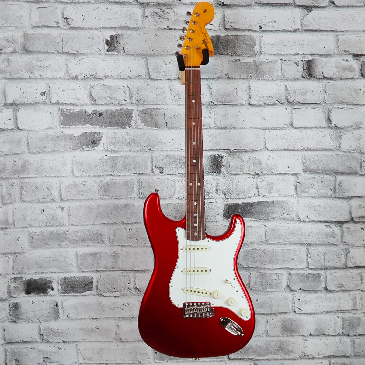 Fender Custom Shop '66 Strat Deluxe Closet Classic, Rosewood Fingerboard, Faded Aged Candy Apple Red