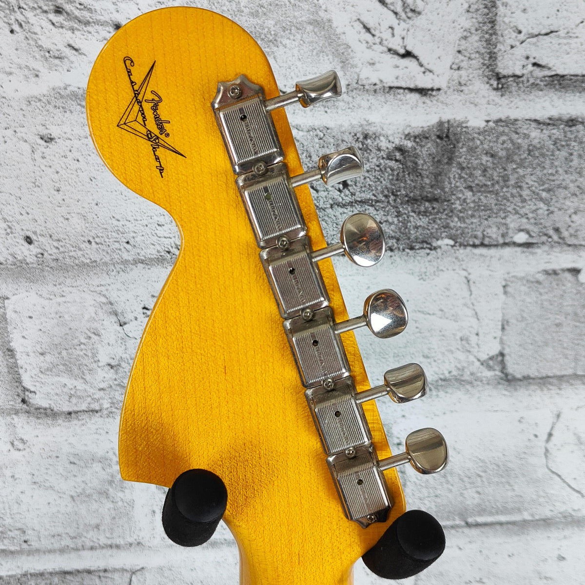 Fender Custom Shop '66 Strat Deluxe Closet Classic, Rosewood Fingerboard, Faded Aged Candy Apple Red
