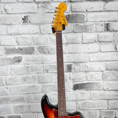 Fender Custom Shop Bass VI Journeyman Relic, Rosewood Fingerboard, Aged 3-Color Sunburst