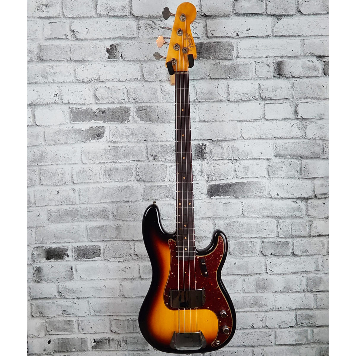Fender Custom Shop '63 P Bass Journeyman Relic, Rosewood Fingerboard, Aged 3-Color Sunburst