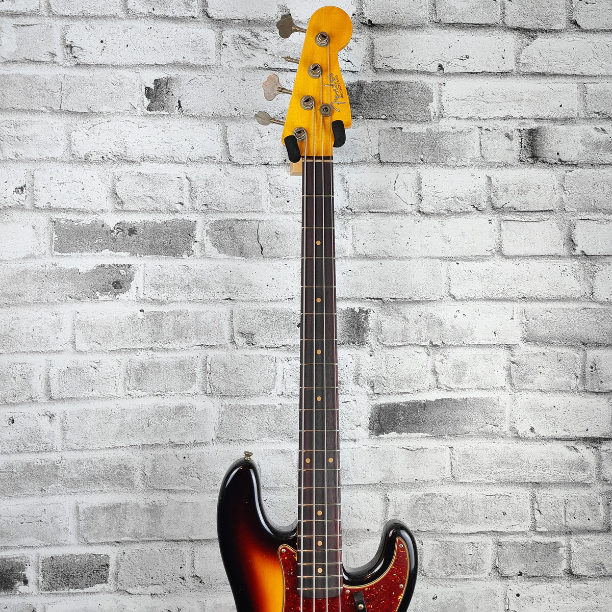 Fender Custom Shop '63 P Bass Journeyman Relic, Rosewood Fingerboard, Aged 3-Color Sunburst