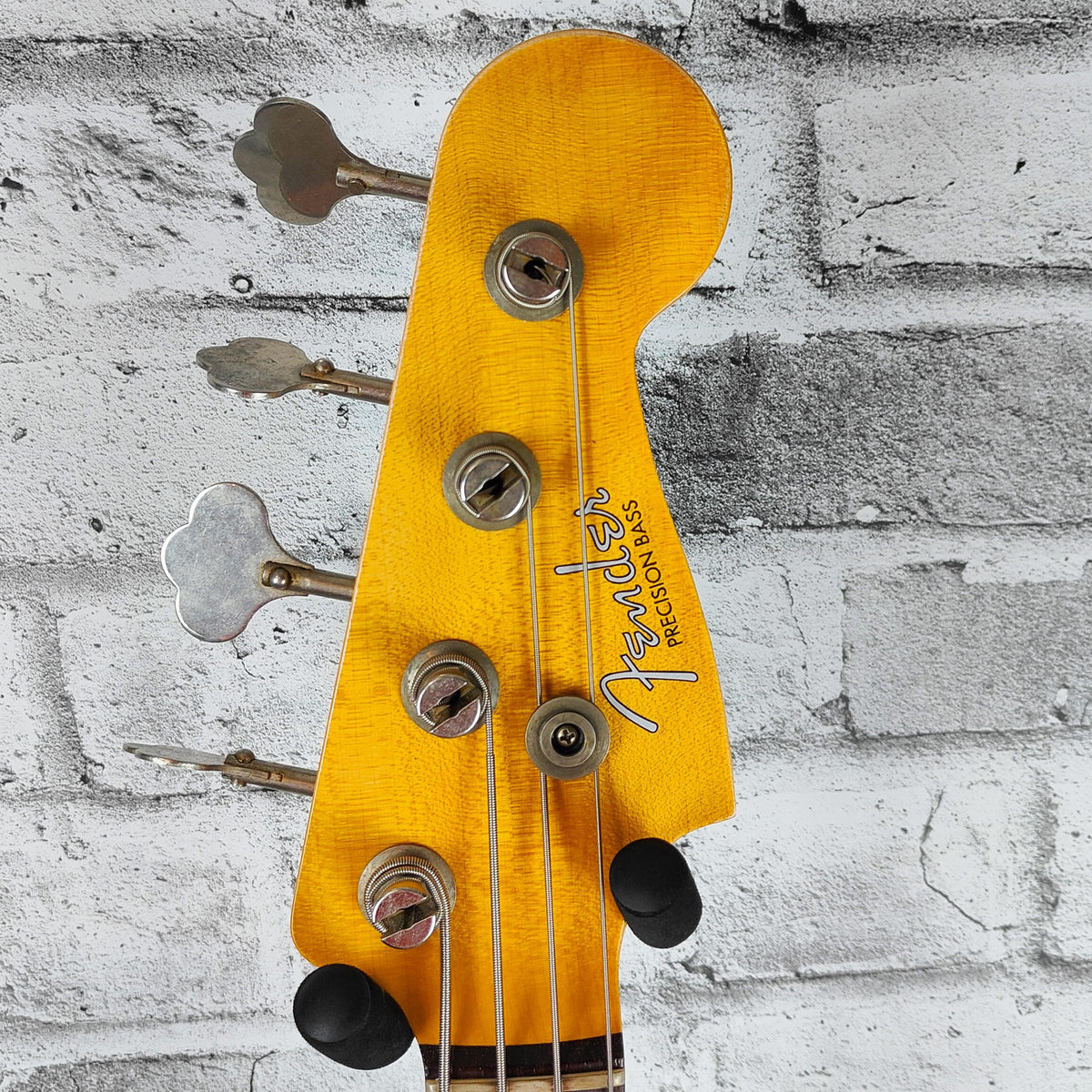 Fender Custom Shop '63 P Bass Journeyman Relic, Rosewood Fingerboard, Aged 3-Color Sunburst