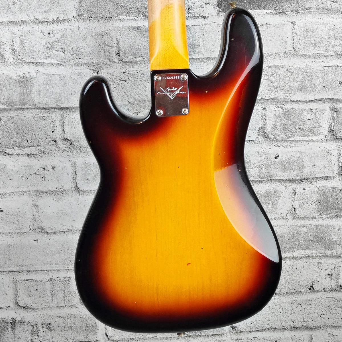 Fender Custom Shop '63 P Bass Journeyman Relic, Rosewood Fingerboard, Aged 3-Color Sunburst