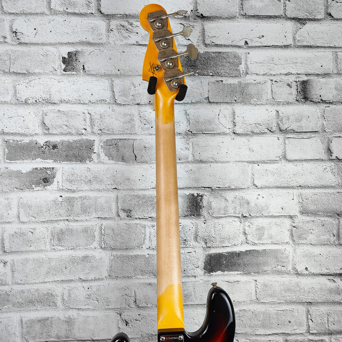 Fender Custom Shop '63 P Bass Journeyman Relic, Rosewood Fingerboard, Aged 3-Color Sunburst